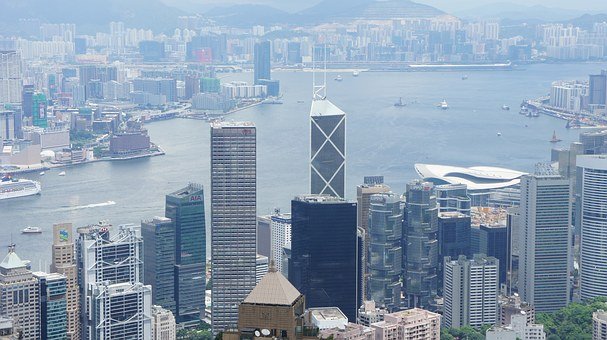 在香港注冊(cè)的公司如何能在大陸經(jīng)營(yíng)？
